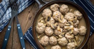 猪肉,eatballs-with-mushroom-gravygydF4y2Ba