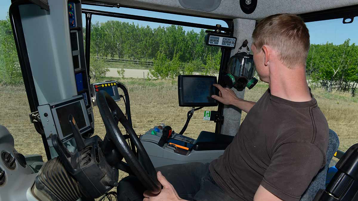 tractor-gps