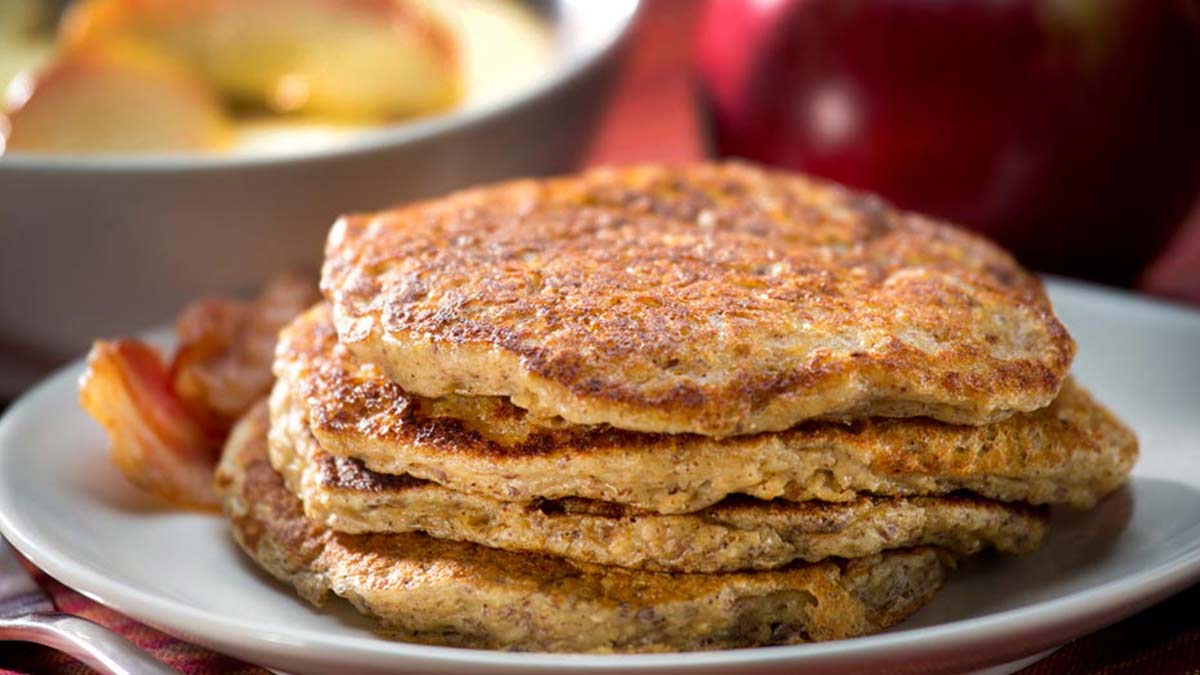 Overnight-Oat-And-Apple-Pancakes